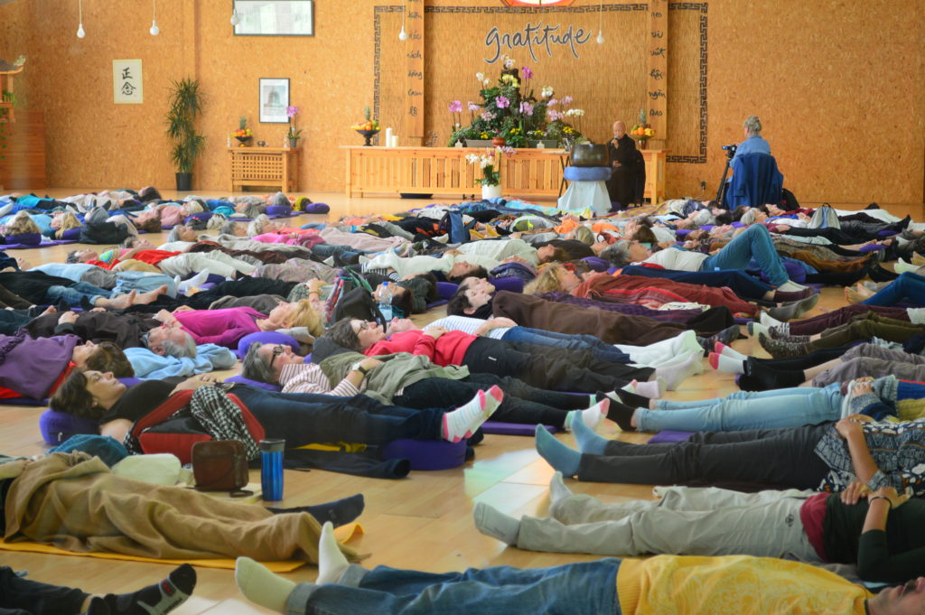 relaxation totale avec Sr Chan Khong